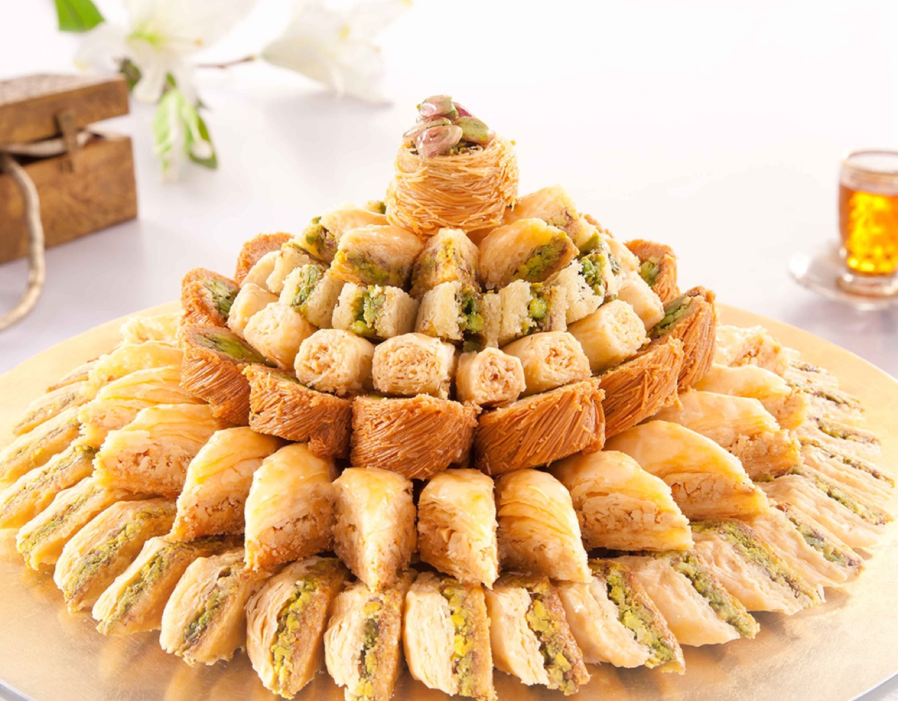 A tower of mixed baklawa
