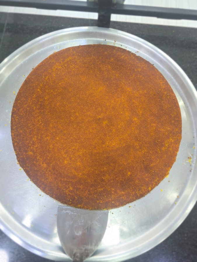 A real na'ameh tray just after the flip
